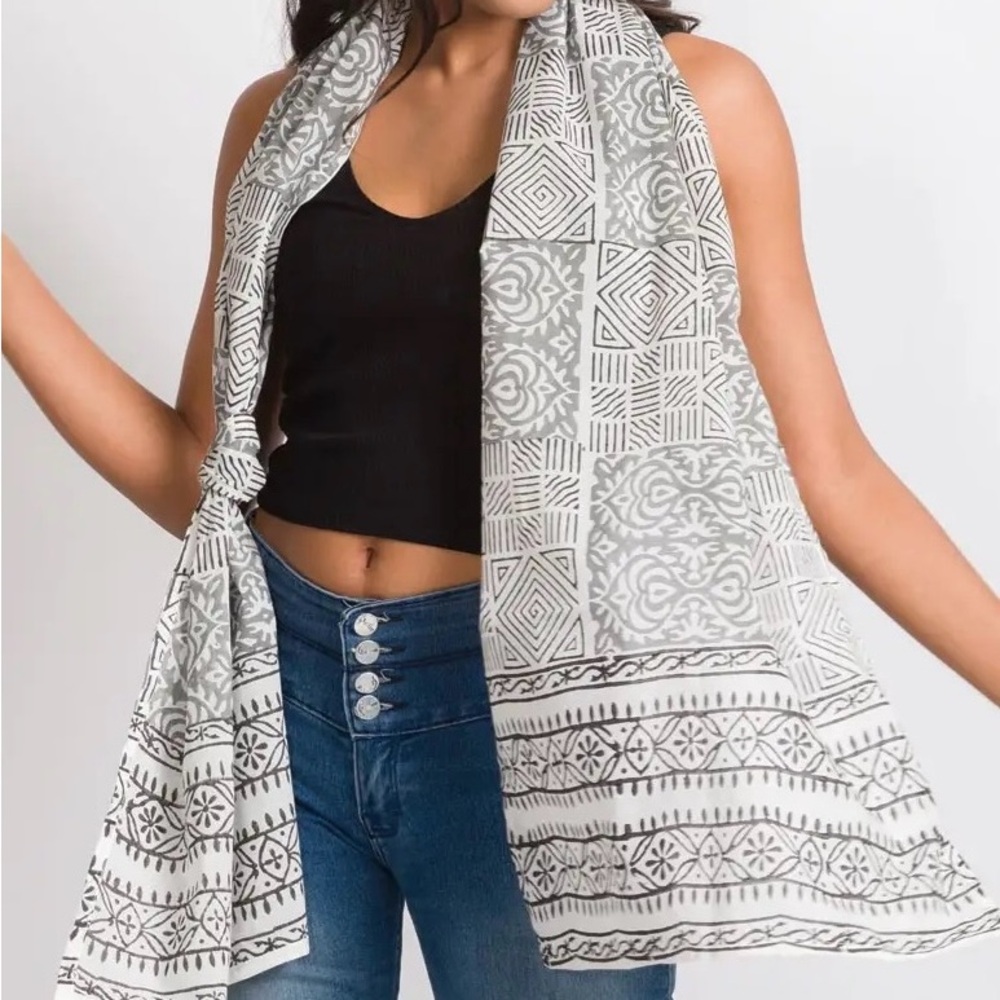 Cotton geometric block print gray, black and white scarf